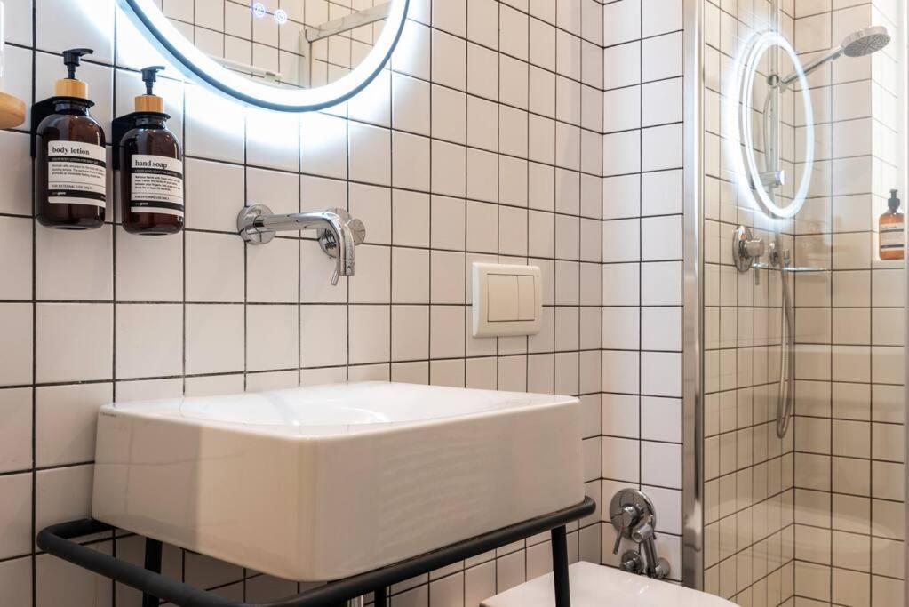 Casa Naba, Bilocale In China Town Apartment Milan Bagian luar foto